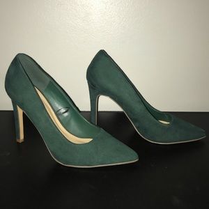 Forever 21 women faux suede pumps Size 7.5